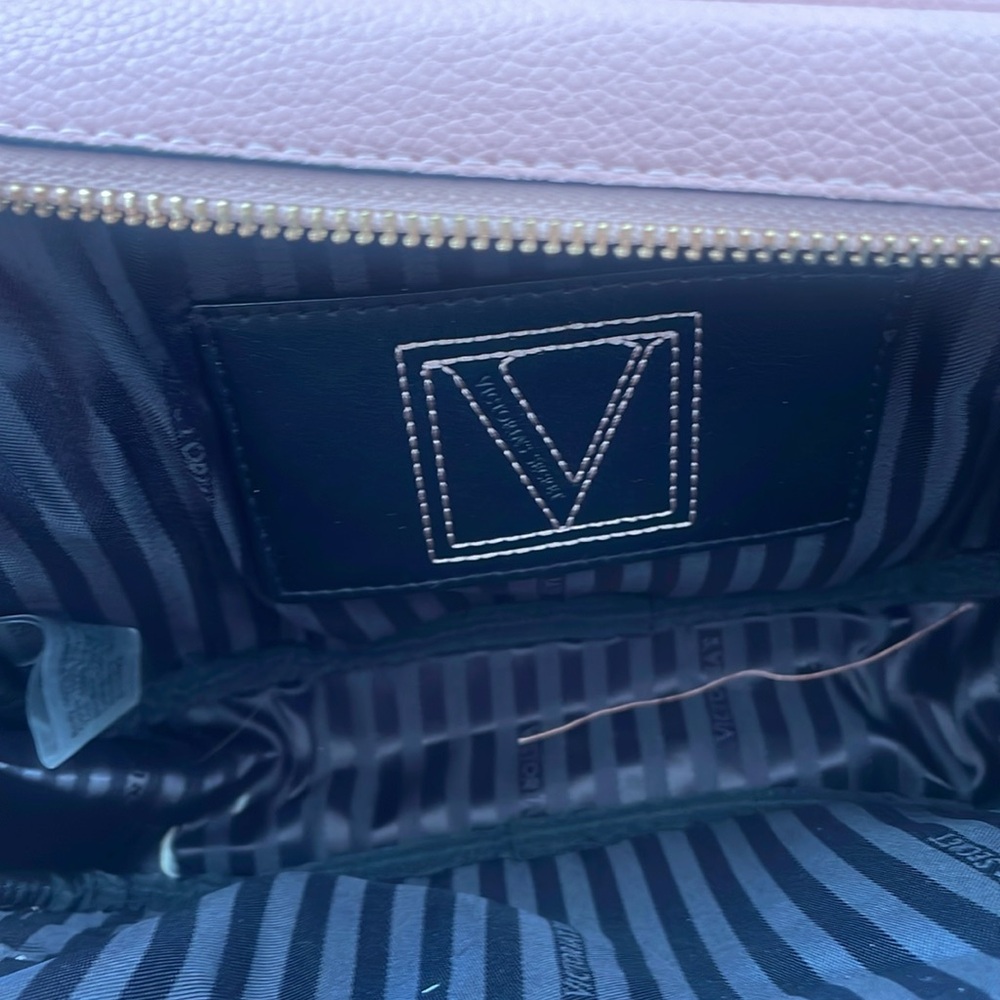 Victoria’s Secret pale pink purse - Picture 6 of 7